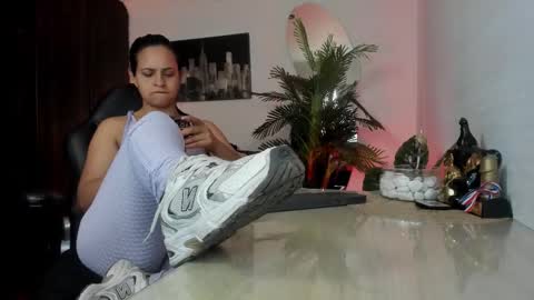 anny online show from October 23, 2:11 am