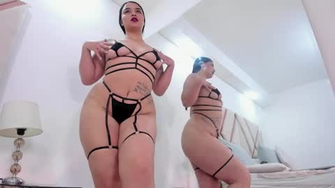 amaia_roush online show from March 28, 4:06 pm