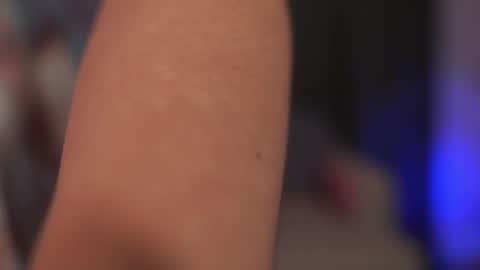 Snapshot of amaisinclair chatting on February 28, 10:11 pm Amai Sinclair online show from February 28, 10:11 pm