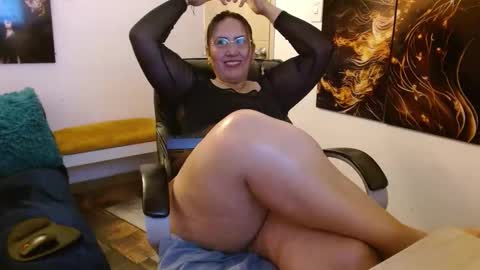 Snapshot of amalia_brunette chatting on March 7, 11:35 pm AMALIA online show from March 7, 11:35 pm