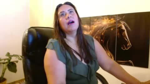 Snapshot of amalia_brunette chatting on March 23, 7:23 am AMALIA online show from March 23, 7:23 am