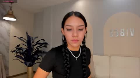 Snapshot of amalia_cruss chatting on December 13, 7:53 pm Amalia cruss online show from December 13, 7:53 pm