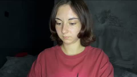Snapshot of amalia_lambert13 chatting on June 24, 8:30 pm amalia_lambert13 online show from June 24, 8:30 pm