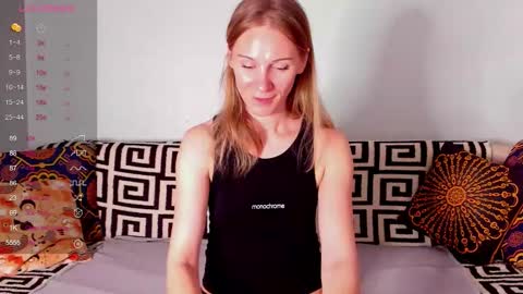 Snapshot of amalia_mio chatting on October 11, 8:13 am Amalia online show from October 11, 8:13 am