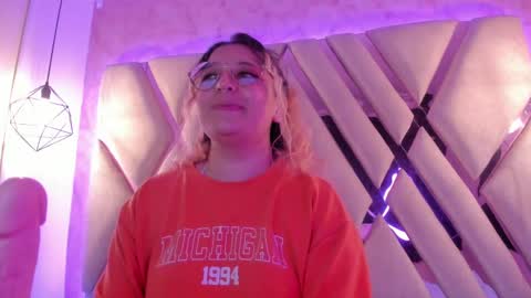 Amalia Im Back See you soon this January 7 at 10 pm Colombia time online show from February 28, 6:10 am