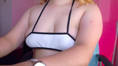 Amalia Im Back See you soon this January 7 at 10 pm Colombia time online show from January 16, 11:09 pm