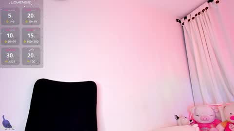 Amalia    real MIA  online show from January 19, 5:15 am