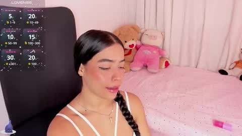 Amalia    real MIA  online show from October 10, 5:06 am