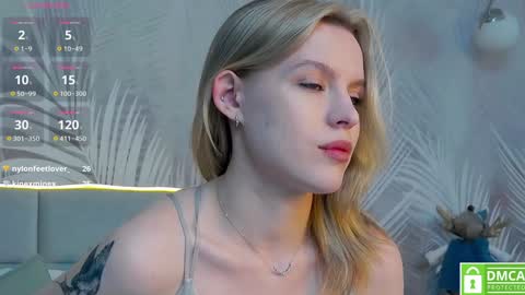 Amalia online show from December 25, 1:09 pm