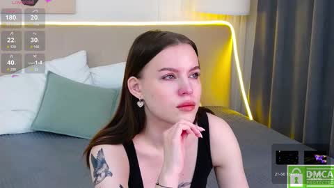 Amalia online show from October 7, 1:19 pm