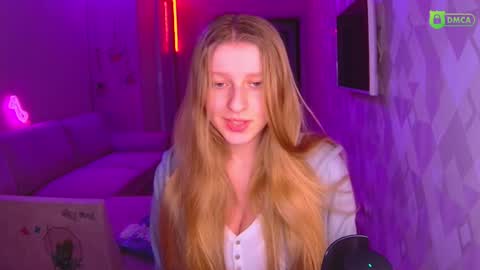 Amalia online show from December 12, 2:33 pm