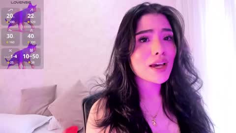 Snapshot of amanda_26 chatting on December 24, 6:39 pm Luisa online show from December 24, 6:39 pm