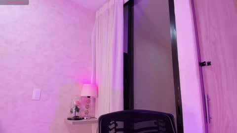 Snapshot of amanda_26 chatting on December 31, 3:34 am Luisa online show from December 31, 3:34 am