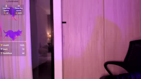 Snapshot of amanda_26 chatting on February 1, 4:46 am Luisa online show from February 1, 4:46 am
