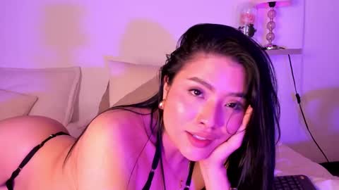 Snapshot of amanda_26 chatting on February 22, 7:12 am Luisa online show from February 22, 7:12 am