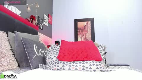 Snapshot of amanda_6ix9ine chatting on January 20, 3:50 pm diana Private is Open online show from January 20, 3:50 pm