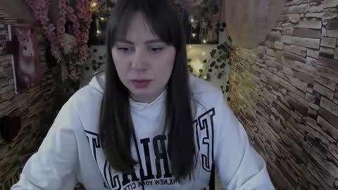 Snapshot of amanda_bright_ chatting on October 18, 11:33 am amanda_bright_ online show from October 18, 11:33 am