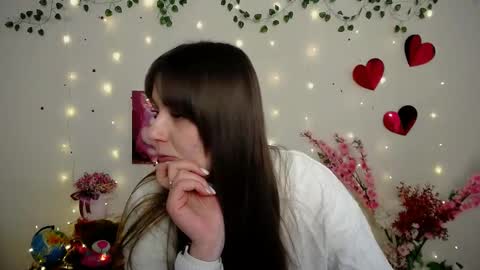 Snapshot of amanda_bright_ chatting on February 16, 11:06 am amanda_bright_ online show from February 16, 11:06 am