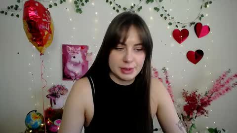 Snapshot of amanda_bright_ chatting on February 19, 8:10 am amanda_bright_ online show from February 19, 8:10 am