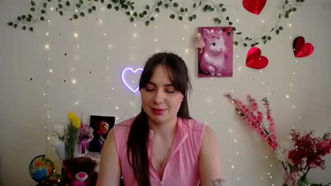 Snapshot of amanda_bright_ chatting on March 10, 7:35 am amanda_bright_ online show from March 10, 7:35 am