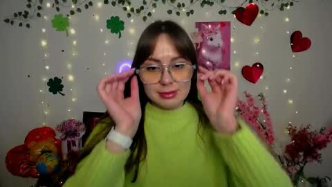 Snapshot of amanda_bright_ chatting on March 19, 12:20 pm amanda_bright_ online show from March 19, 12:20 pm