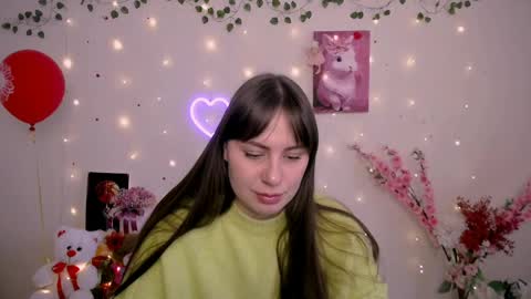 Snapshot of amanda_bright_ chatting on April 7, 9:54 am amanda_bright_ online show from April 7, 9:54 am