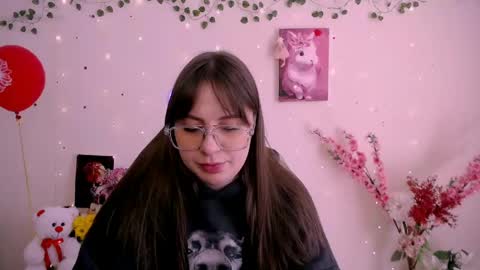 Snapshot of amanda_bright_ chatting on April 14, 10:43 am amanda_bright_ online show from April 14, 10:43 am