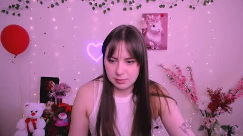 Snapshot of amanda_bright_ chatting on April 19, 8:46 am amanda_bright_ online show from April 19, 8:46 am