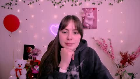 Snapshot of amanda_bright_ chatting on April 20, 9:34 am amanda_bright_ online show from April 20, 9:34 am