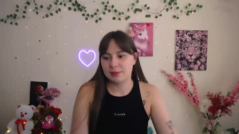 Snapshot of amanda_bright_ chatting on June 2, 9:55 am amanda_bright_ online show from June 2, 9:55 am