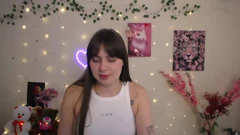 Snapshot of amanda_bright_ chatting on June 4, 10:10 am amanda_bright_ online show from June 4, 10:10 am