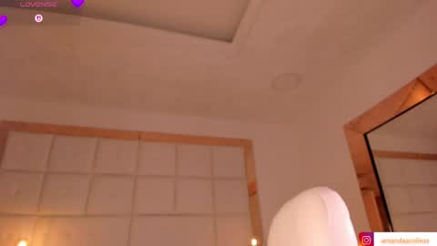 Snapshot of amanda_colin chatting on April 15, 5:42 pm Amanda online show from April 15, 5:42 pm