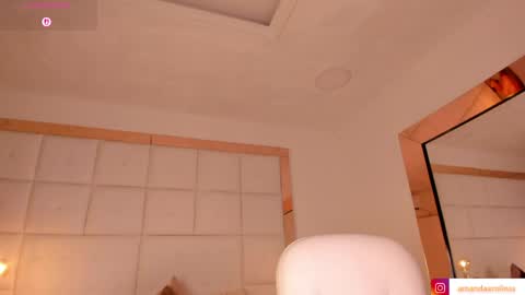 Snapshot of amanda_colin chatting on May 11, 5:43 pm Amanda online show from May 11, 5:43 pm