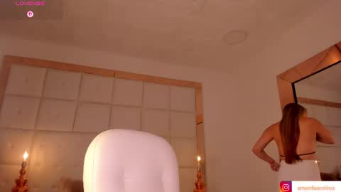 Snapshot of amanda_colin chatting on June 10, 7:57 pm Amanda online show from June 10, 7:57 pm