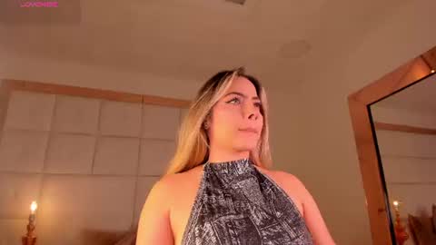 Snapshot of amanda_colin chatting on July 1, 8:52 pm Amanda online show from July 1, 8:52 pm
