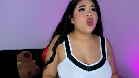 Snapshot of amanda_mooree_ chatting on December 5, 10:35 am Amanda Moore online show from December 5, 10:35 am