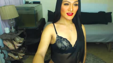Suzie online show from January 10, 11:39 pm