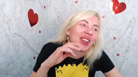Snapshot of amandaxo_ chatting on March 12, 10:05 am Amanda online show from March 12, 10:05 am