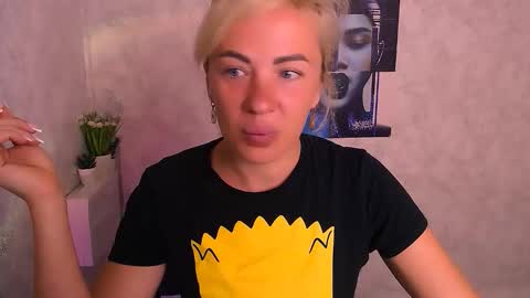 Snapshot of amandaxo_ chatting on September 11, 4:34 am Amanda online show from September 11, 4:34 am