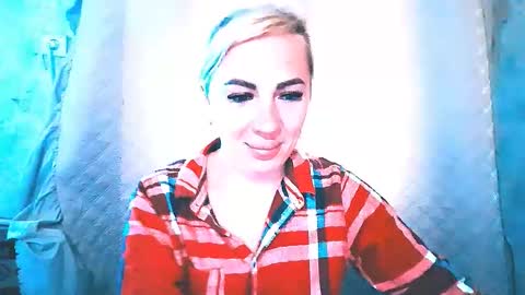 Snapshot of amandaxo_ chatting on September 15, 5:29 am Amanda online show from September 15, 5:29 am