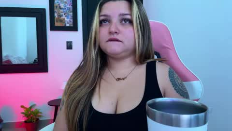 Snapshot of amandhaaa chatting on May 23, 4:11 pm Amandha online show from May 23, 4:11 pm