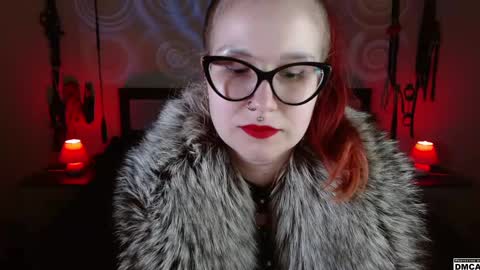Goddess Amanita online show from December 12, 4:10 pm