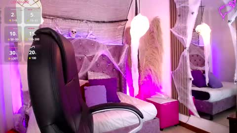 Snapshot of amara_davis1 chatting on October 16, 4:35 am amara_davis1 online show from October 16, 4:35 am