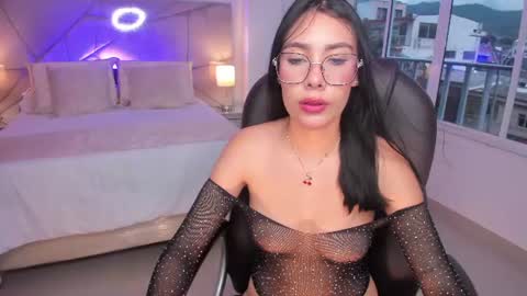 amara foxx online show from July 10, 7:05 pm