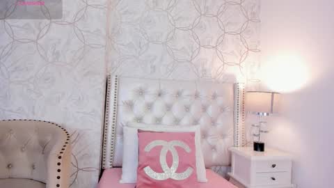 amara_rousse online show from January 6, 11:25 am