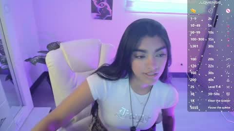 amara_silk online show from May 24, 6:13 pm