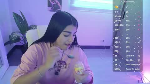 amara_silk online show from June 25, 7:18 pm