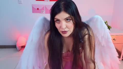Amara Vega  online show from February 15, 1:38 pm
