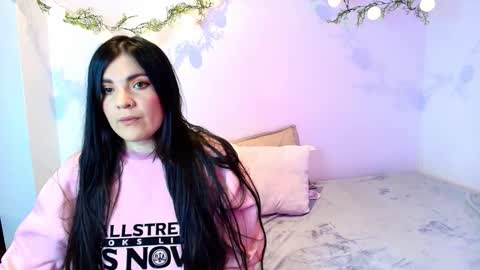 Amara Vega  online show from January 8, 9:33 am