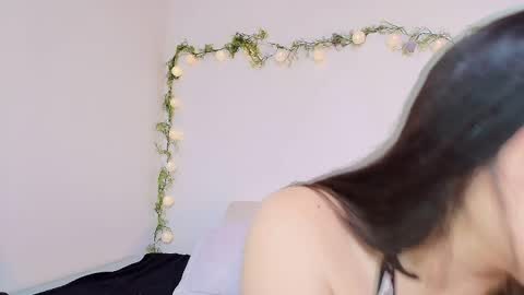 Snapshot of amara_vega chatting on June 5, 3:29 pm Amara Vega online show from June 5, 3:29 pm